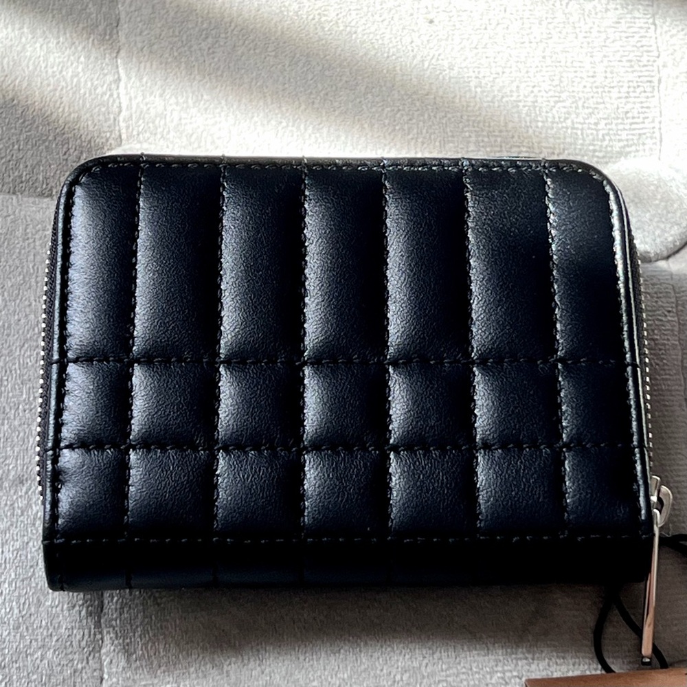 Burberry Quilted Leather Wallet in Black - Picture 3 of 11